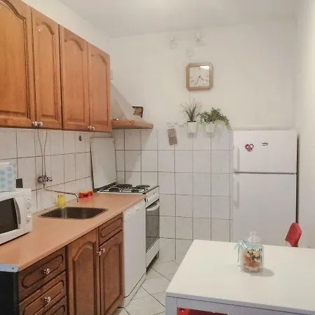 Flora Apartment Split